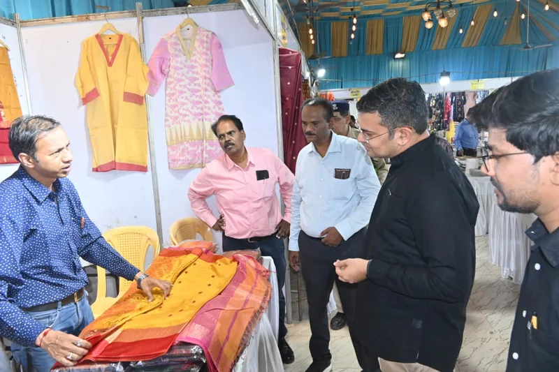 देवी अहिल्‍या बाई बुनकर मेला का जिला पंचायत सीईओ ने किया शुभारंभ